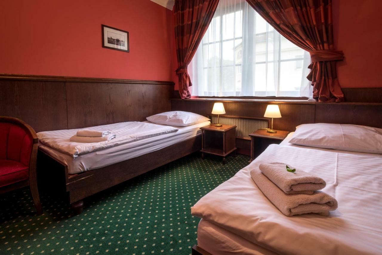 Hotel U Hejtmana Sarovce Uherské Hradiště Exterior foto