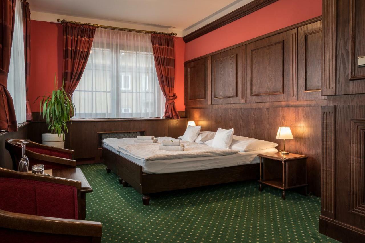Hotel U Hejtmana Sarovce Uherské Hradiště Zimmer foto